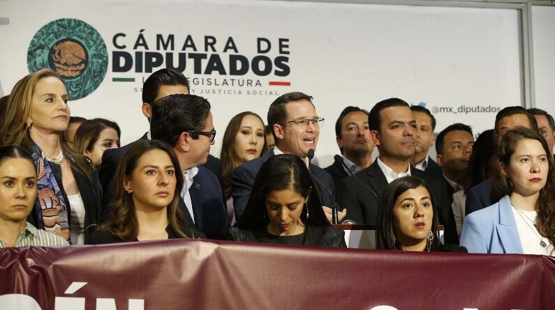 PAN presenta solicitud de juicio político contra Rubén Rocha Moya