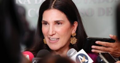 Traición a la Patria es acordar candidaturas con el narco