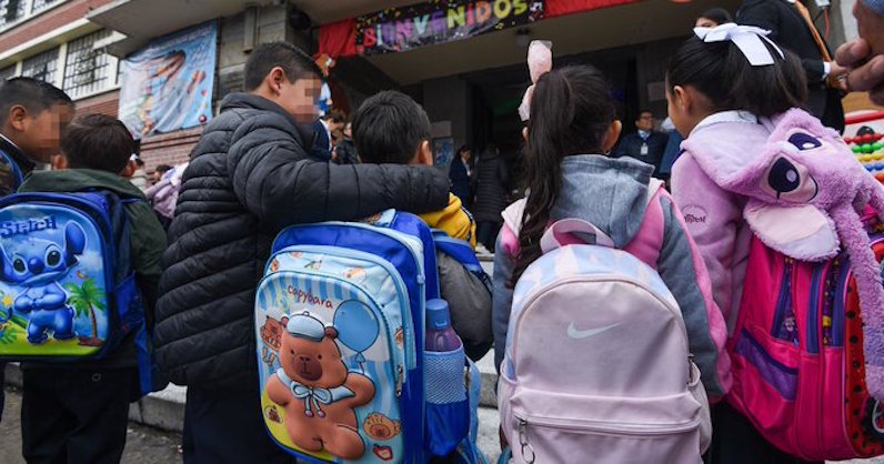Brugada debe responder el por qué vacaciones escolares de casi tres meses