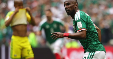 México inició con el pie derecho; venció a Sudáfrica 2-0