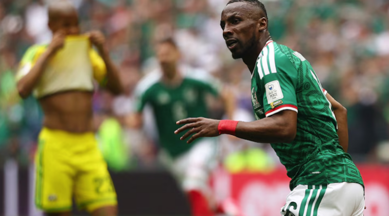 México inició con el pie derecho; venció a Sudáfrica 2-0