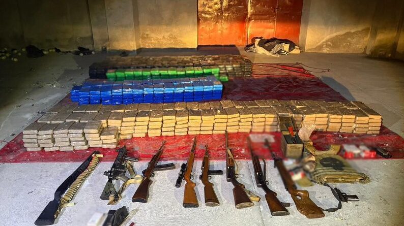 Incautan armas y cartuchos, así como equipo táctico en varias entidades