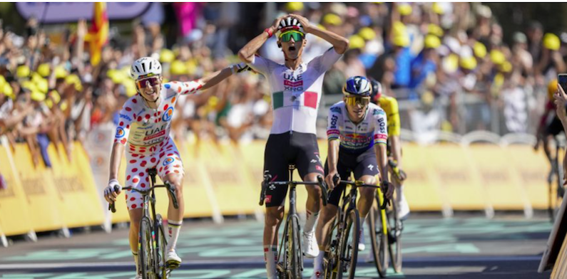 Isaac del Toro gana etapa del Tour y hace historia para México