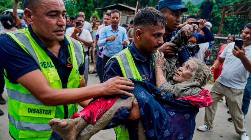 Al menos 160 muertos por tormentas y deslaves en frontera China- Nepal