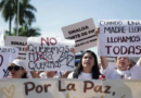 Sinaloenses marchan para exigir paz en el  Estado